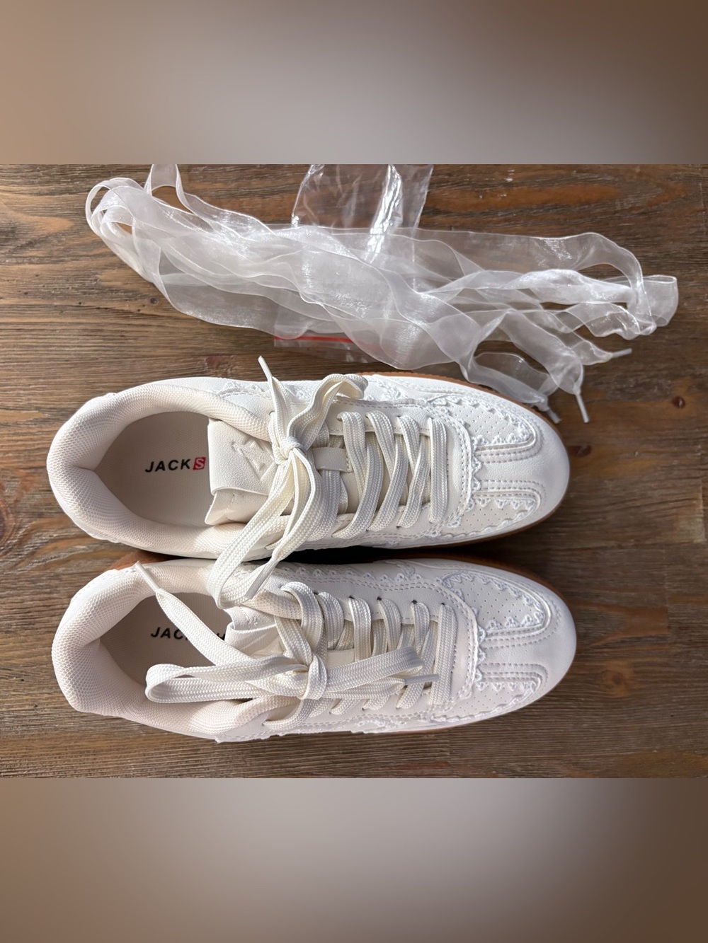 Platform Gum Sole Sneakers Womens Size 38 / 7.5 Off White Fall Chunky Low Top